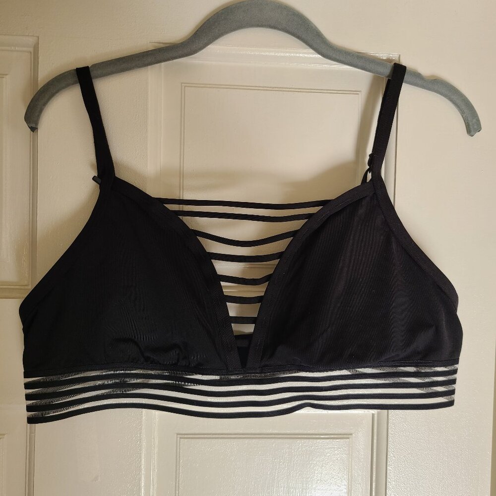 Women's "PINK" Black strappy bralette size L